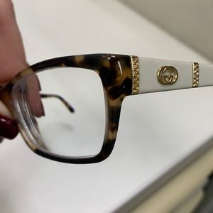 Gorgeous pre owned Gucci frames 🤓